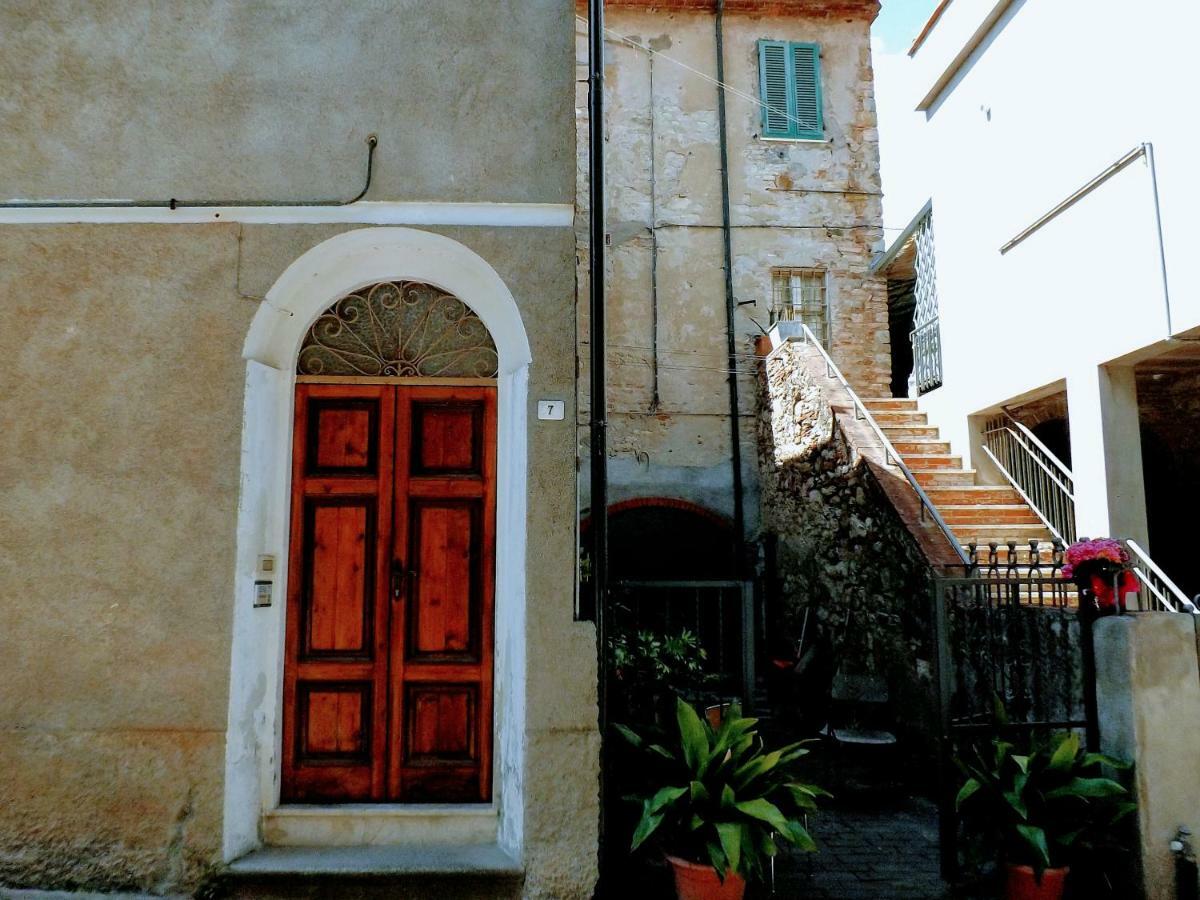 Centralissimo Nel Cuore Del Borgo Suvereto Exterior foto